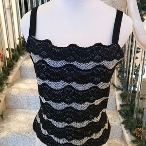 St. John Graphic White scalloped black Lace top 6